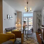 Life In Colour & Art - Charming 3Bed Apartment