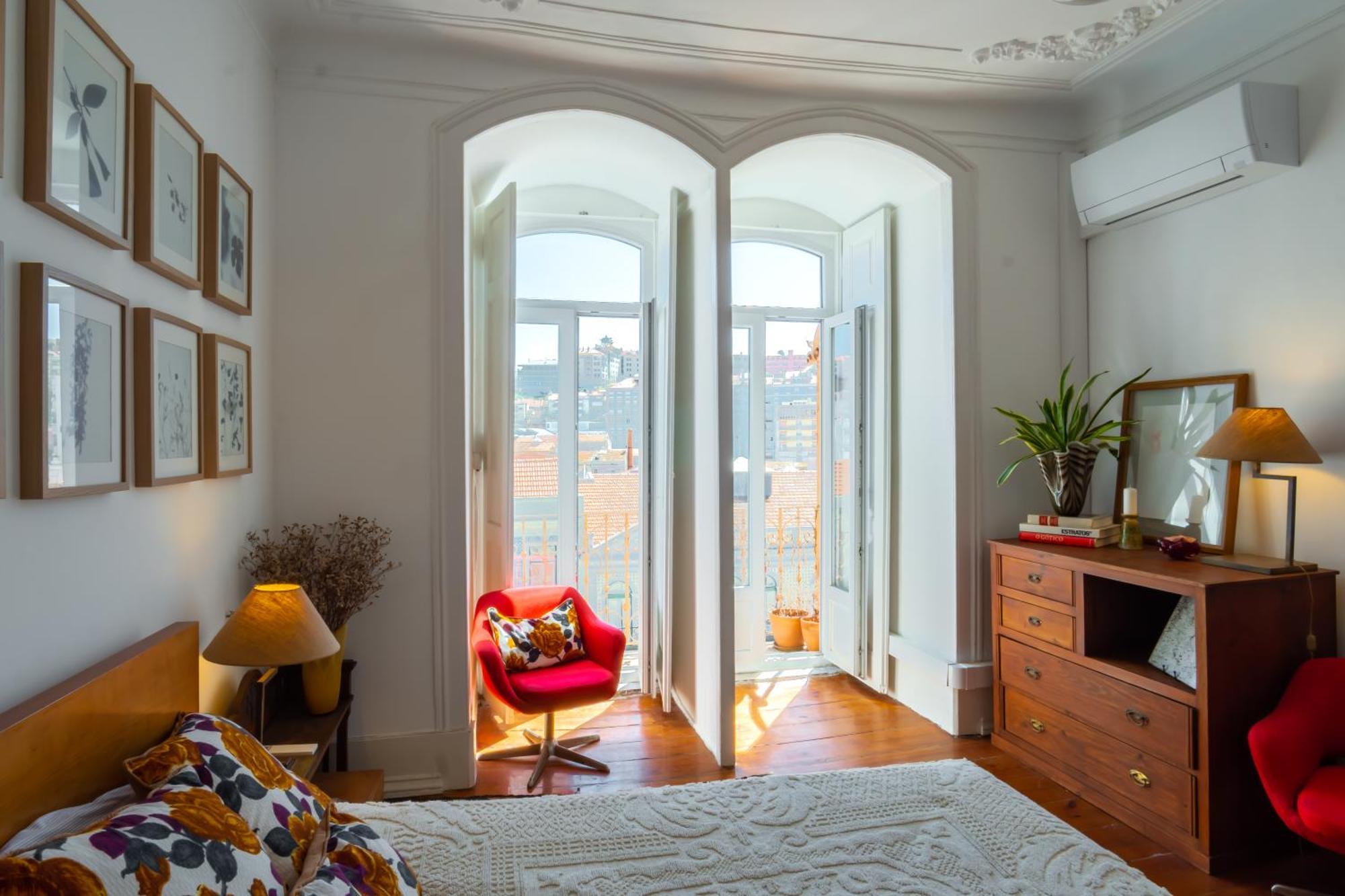 Life In Colour & Art - Charming 3bed Apartment *